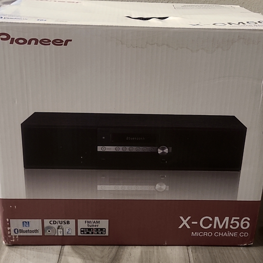 CD receiver sound system - Picture 1 of 6
